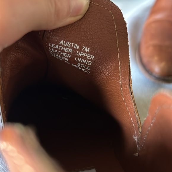 In great shape. Have been treated with leather products before. - Picture 5 of 6